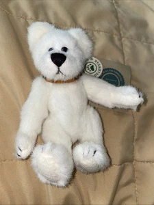 Boyds Bears “Caledonia” el oso de peluche blanco con cuello tachonado con etiqueta - Imagen 1 de 5