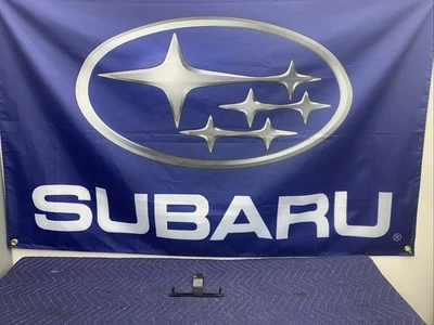 Soporte de retención de alfombrilla delantera para conductor Subaru WRX y STI 2008-2014 amarre OEM Foto 1 de 4