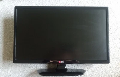 LG HDTV / Computer Monitor / 21.5"  Model No: 22LB4510 / AC  Adapter / No Remote - Image 1 of 4