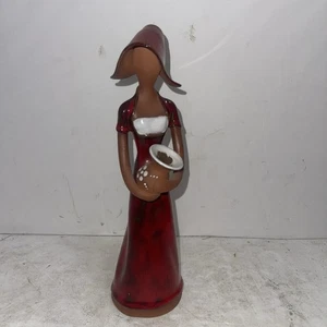 Vintage skandinavische Volkskunst Keramik Skulptur: Frau mit Vase / signiert - Bild 1 von 8