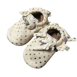 Freshly Picked Leather Moccasins Fringe Baby Shoes Cream Gold Polka Dots SZ 4 - Picture 1 of 8