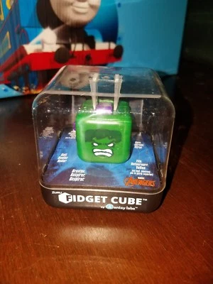 Nuovo 100% Fidget cube Marvels Hulk Zuru Antsy Labs Avengers Incredible Hulk - Immagine 1 di 4