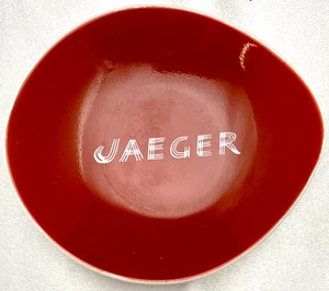 HERMOSO PLATO ROJO JAEGER PORCELANA QUEENSBERRY REINO UNIDO DE COLECCIÓN 5,3", c1965 en muy buena condición - Imagen 1 de 4