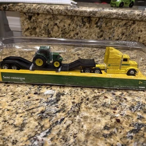 John Deere 1:64 Yellow Hauler Semi Set with Semi Truck, Trailer & Farm Tractor - Picture 1 of 4