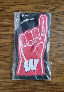 NCAA Football Wisconsin Badgers #1 Fan Oven Mitt For Grilling & Ovens New - Picture 1 of 9