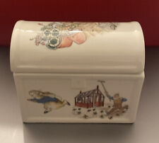 Wedgwood F.W & Co Beatrix Potter Peter Rabbit Ceramic Trinket Box England