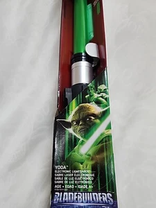 Star Wars Bladebuilders Yoda Electronic Lightsaber Hasbro 2016 Green Lightsaber - Picture 1 of 8