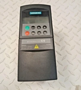 Siemens 6SE6420-2UC13-7AA0, 0.37KW / 1/2Hp Variable Frequency Drive, W/ Keypad - Picture 1 of 3