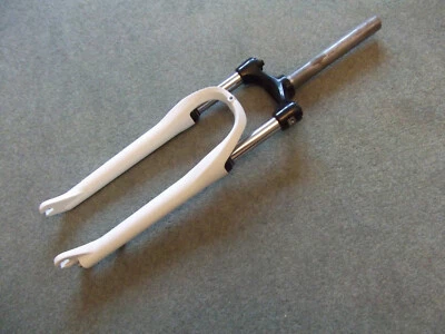 SUNTOUR M3030 Alloy 27.5" SUSPENSION FORKS 1 1/8" THREADLESS x 195mm Stem, Disc - Image 1 of 4