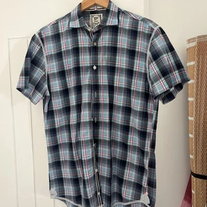 Eden Park Shirt , Size M Slim Fit Lovely Striking Check Lovey Detail On Hem - Picture 1 of 3