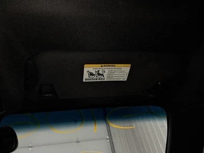 Parasol derecho usado se adapta a: Dodge Challenger 2014 con iluminación grado A derecho Foto 1 de 4