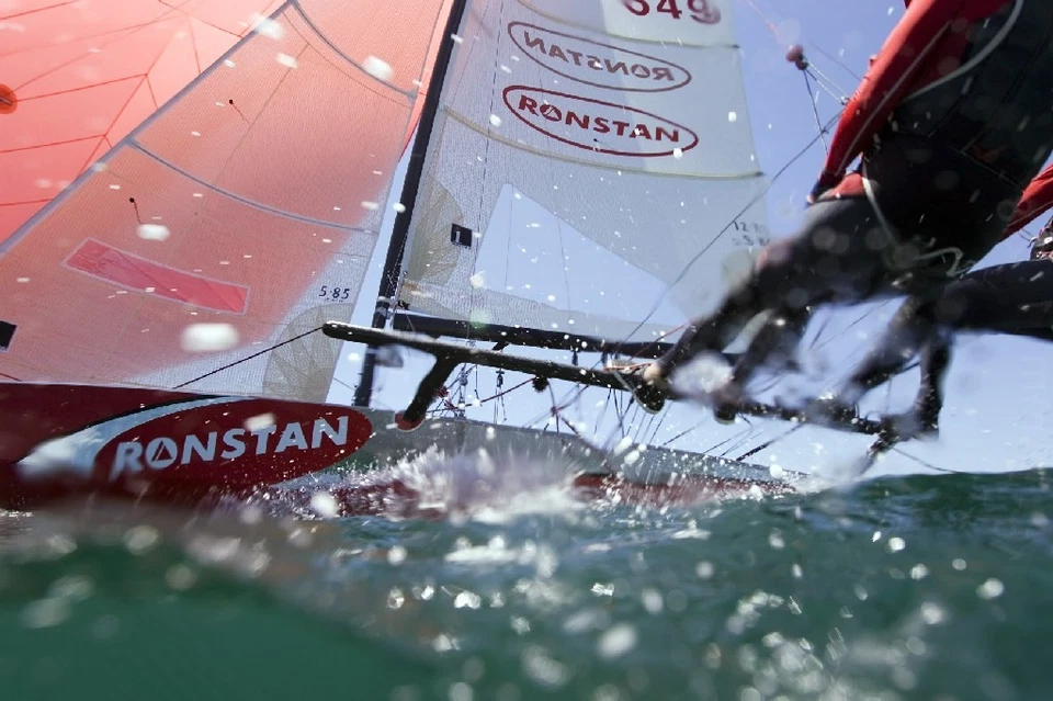 HOJA DE PLUMA Y HOJA PRINCIPAL PARA UN CATAMARÁN HOBIE CAT® 16 (#212760) Foto 1 de 1