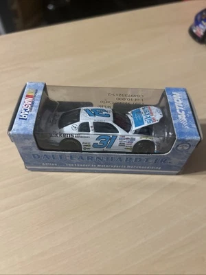 Dale Earnhardt Jr # 31 Sikkens Blanco Escala 1/64 1997 Monte Carlo 1 de 10000 Foto 1 de 4