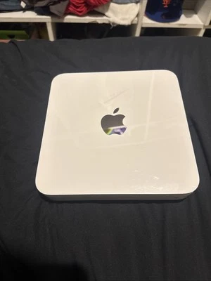 apple time capsule 500gb - Image 1 of 4