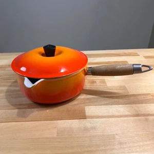 VTG 50s-60s Le Creuset Flame Orange Enamel P18 Made in France Saucepan Cookware - Picture 1 of 10