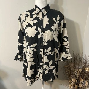Liz Claiborne Lizwear Jeans Women Linen Blend Floral Black 3/4 Sleeve Top Sz M - Picture 1 of 5