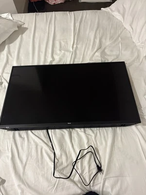 Roku TV 40-Inch 1080P Full HD Smart Roku Television Roku TV Remote  - Image 1 of 4