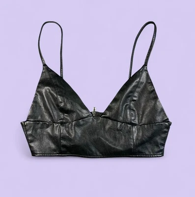 Bralette Forever 21 de imitación de cuero negro con cremallera trasera - talla grande Foto 1 de 4
