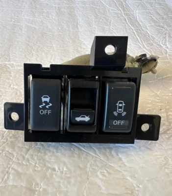 2014 2015 INFINITI Q60, 2 DOOR TRACTION, TRUNK RELEASE CONTROL SWITCH - Imagem 1 de 4