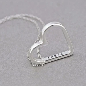 Collar con nombre de corazón de plata de ley .925 con nombre grabado en el interior - Imagen 1 de 3