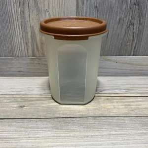 Tupperware 1606 Modular Mates Round #2 Contenitore Formaggio Shaker Marrone Sigillo - Foto 1 di 3