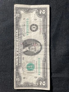 1976 VINTAGE $2.00 Bill Great Serial Number E00305535A - Picture 1 of 2