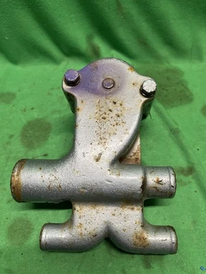 Pleasurecraft PCM OEM 454 big block marine thermostat housing R025014-C - Image 1 of 4