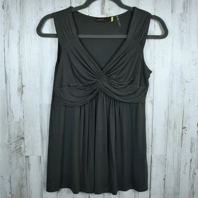 ÁREA verde retorcido envoltura frontal drapeado rayón sin mangas camiseta sin mangas talla pequeña Foto 1 de 4