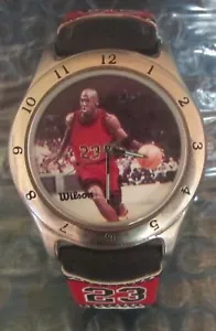 Reloj Wilson Bulls Michael Jordan 1997 con caja de baloncesto - Imagen 1 de 3