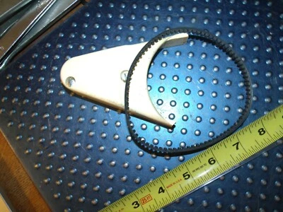 Vintage Singer Merritt 2404 Sewing Machine Parts Motor Belt - Image 1 of 3