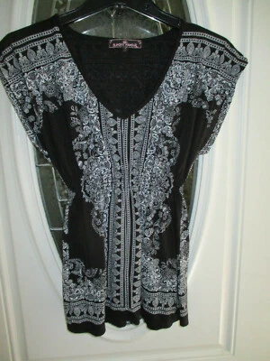 Blusa Top Casi Famosa Juniors Talla Pequeña Manga Gorra Cuello en V Cachemira Usada en Excelente Condición Foto 1 de 4