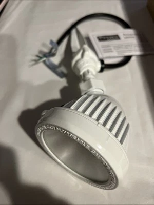 Progress Lighting P6346-28-30K Outdoor LED Floodlight White Metal light flood - Image 1 of 4