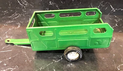 Vintage Nylint Green Pressed Steel Trailer 8" - Image 1 of 4