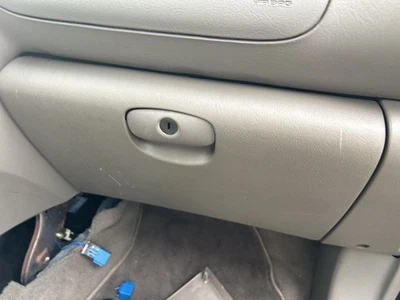 SANTA FE  2004 Glove Box 104815617 - Image 1 of 4