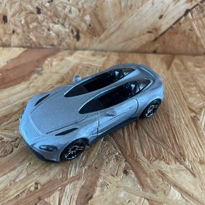 Hot Wheels Aston Martin V12 Speedster auto pressofusa 202427 - Immagine 1 di 4