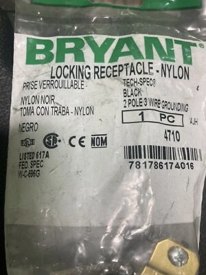 NUEVO RECEPTÁCULO DE BLOQUEO DE NYLON BRYANT 4710 2P 3W 15A 125V   Foto 1 de 4