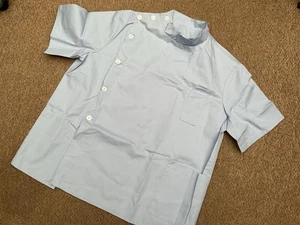 HELLBLAUE TUNIKA OBERTEIL SEITENVERSCHLUSS GRÖSSE 48 ZAHNARZT KRANKENSCHWESTER SCHÖNHEIT 50-52” PTP - Bild 1 von 5