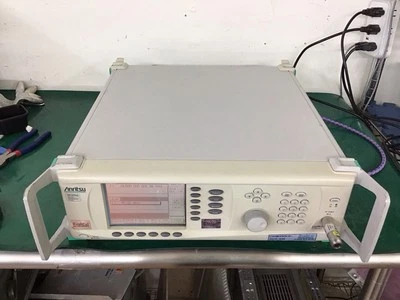 🔥Anritsu MG3692A 0.1Hz- 20GHz Generador de Señal Opt 2 5 22 Audio 15 ¡Alta Potencia! Foto 1 de 4