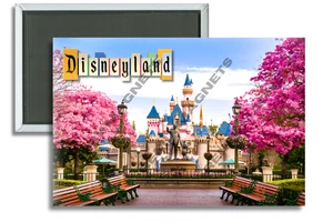 Castillo Disneyland Walt Estatua 2" x 3" Imán de Refrigerador - Imagen 1 de 3