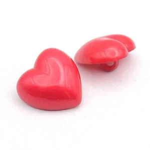 RED PEARLESCENT HEART SHANK BUTTONS Sizes 15mm 18mm 21.5mm and 25.5mm - Picture 1 of 2