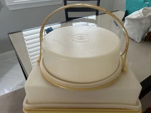Tupperware #719-4 Pie/Cake Carrier 10" Round Harvest Gold Handle + Rectangle - Picture 1 of 5