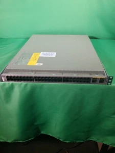 Przełącznik Cisco Nexus 3064-T 48 10GBase-T i 4 porty QSFP - UŻYWANY - Zdjęcie 1 z 4