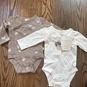 FIRSTS by Petit Lem Nordstrom Baby One Piece Fall Pumpkins Unisex NWT Newborn X2 - Picture 1 of 9