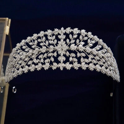  Diademas de cristal brillante para mujer Tiara de cristal Tocados de noche Foto 1 de 4