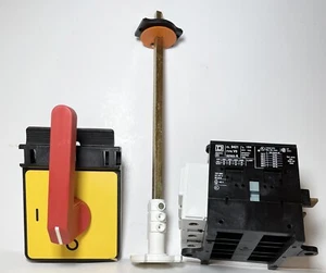 Square D Emergency Main Switch 9421-VCC5 3 Pole 660 Volts 125A Series A - Picture 1 of 14