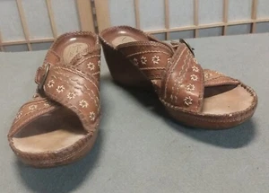 Clarks Leather Sandal Embroidered Wedge ARTISAN 73693 Professional Boho Comfort - Picture 1 of 12