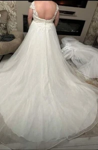 wed2b wedding dress Size 24 Plus Veil - Picture 1 of 3