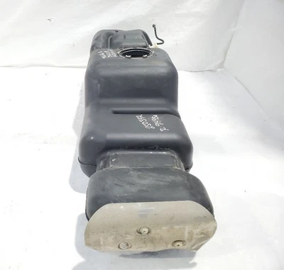 Tanque de combustible usado se adapta a: Nissan Nv 2500 2020 28 galones grado A Foto 1 de 4
