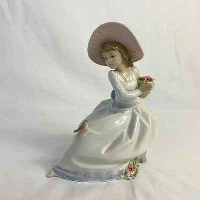 Nao by Lladro The Nightingale's Song - Glazed Porcelain Figurine (B4) CP#8700 - image 1 of 4