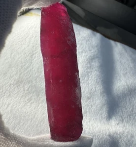 48.39 GRAM PIGEON BLOOD RED CHATHUM RUBY ROUGH #5 CORUNDUM HALF BOULE - Picture 1 of 3